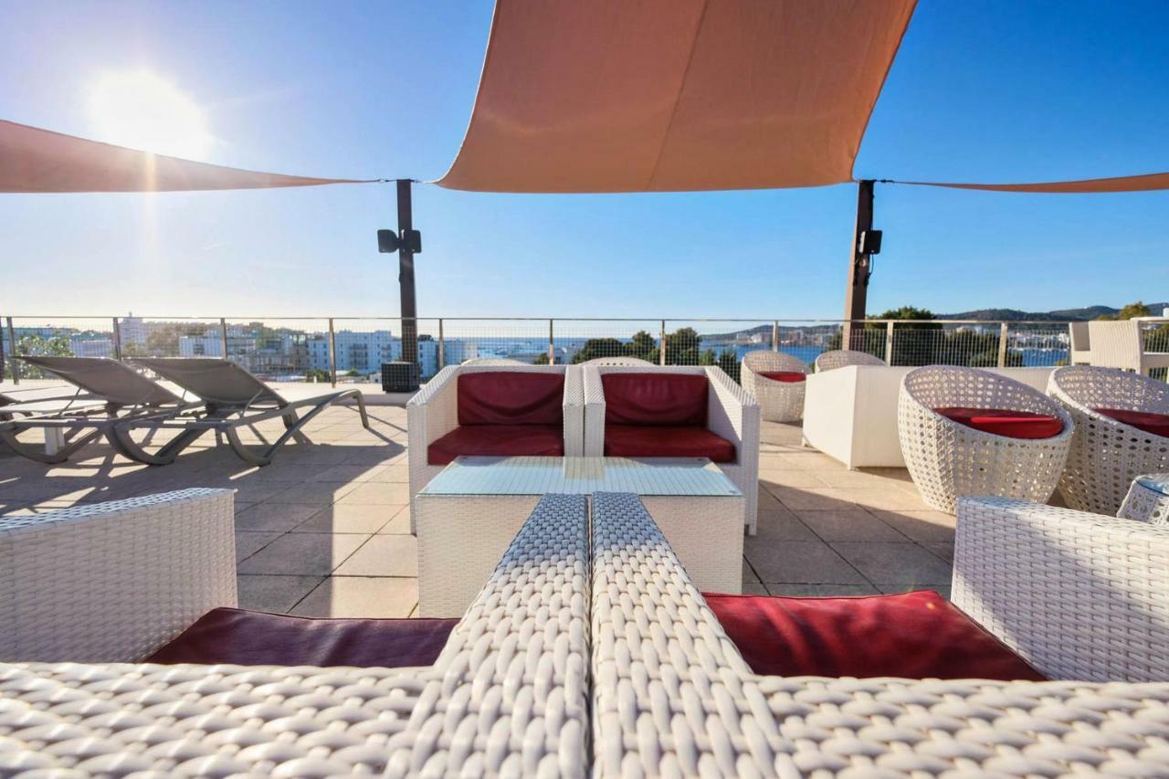 Azuline Hotel Bergantin Сан-Антоніо Екстер'єр фото