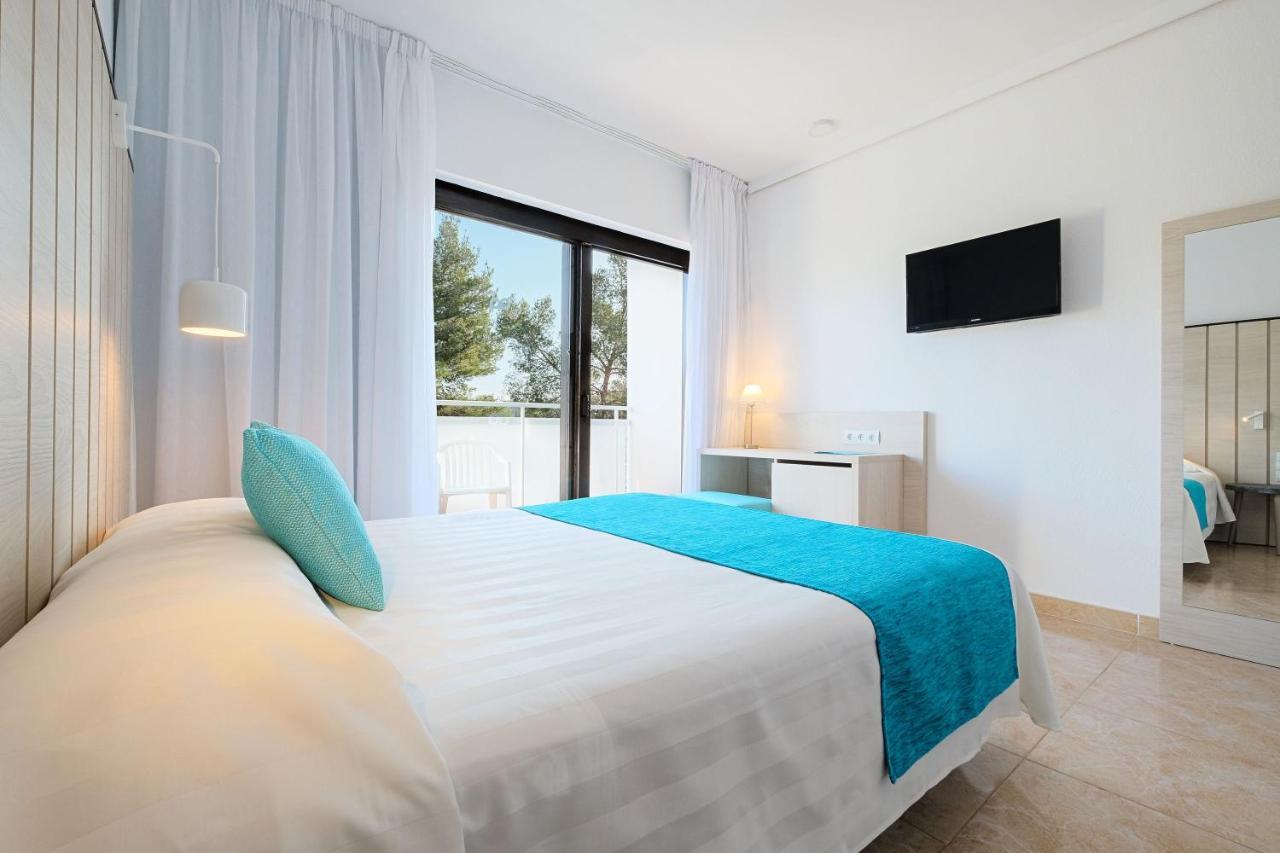 Azuline Hotel Bergantin Сан-Антоніо Екстер'єр фото